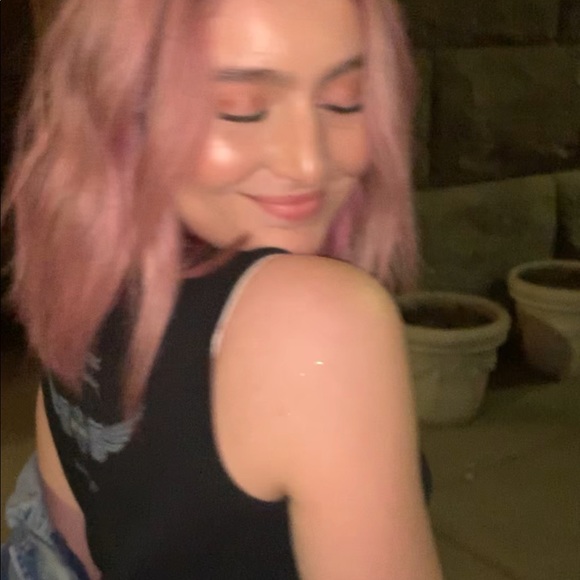 Meet your Posher, Kenzie - Picture 1 of 1